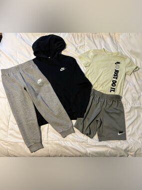 Nike Youth Large Bundle Hoodie Sweatpants Shorts T-Shirt Athletic 4pc Set